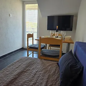 Mara Apartman